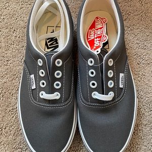 6.5 woman Grey Vans